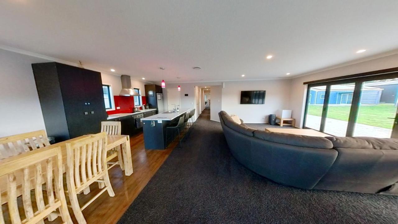 Atiamuri Full Holiday Home To Yourself, Up To 21 Guests מראה חיצוני תמונה